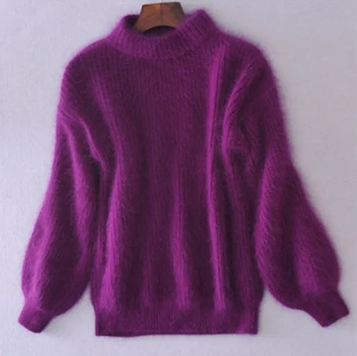 Versatile women's pullover sweater, perfect for everyday comfort. Cozy long sleeve top, great for fall & winter fashion.