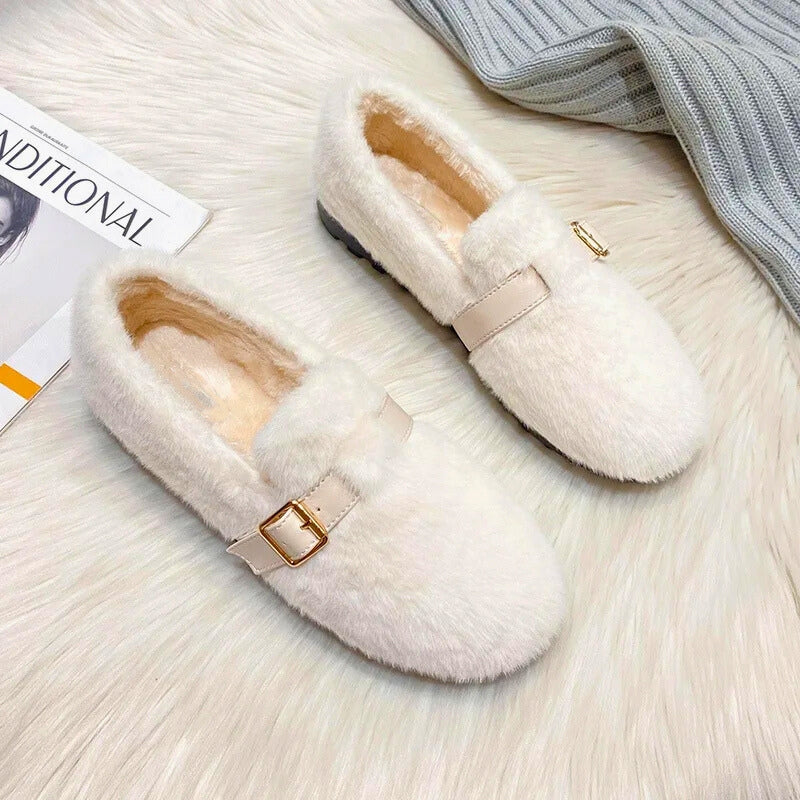 Comfortable women's slip-on flats with a plush interior. Ideal warm footwear for autumn & winter style.