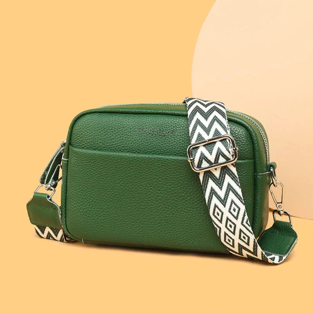 Modern women's geometric strap crossbody bag. A practical and stylish handbag, ideal for daily use.