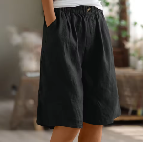 Easy pull-on women's summer shorts, combining comfort and effortless style for daily wear.