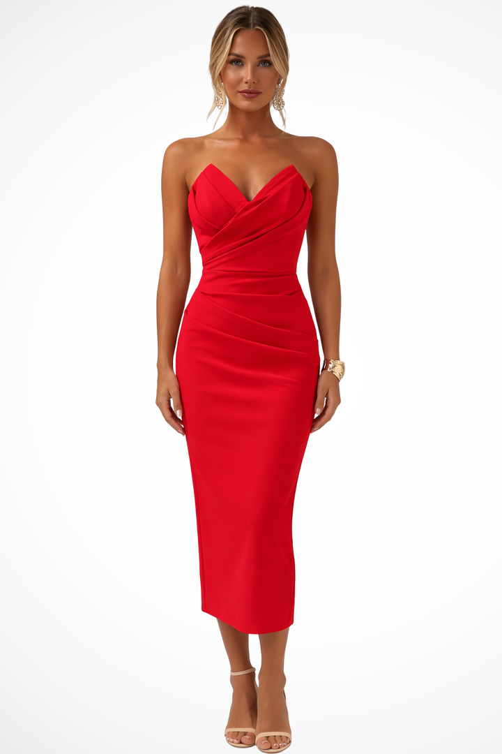 Fitted women's party dress: ruched midi style with a chic sweetheart neckline.