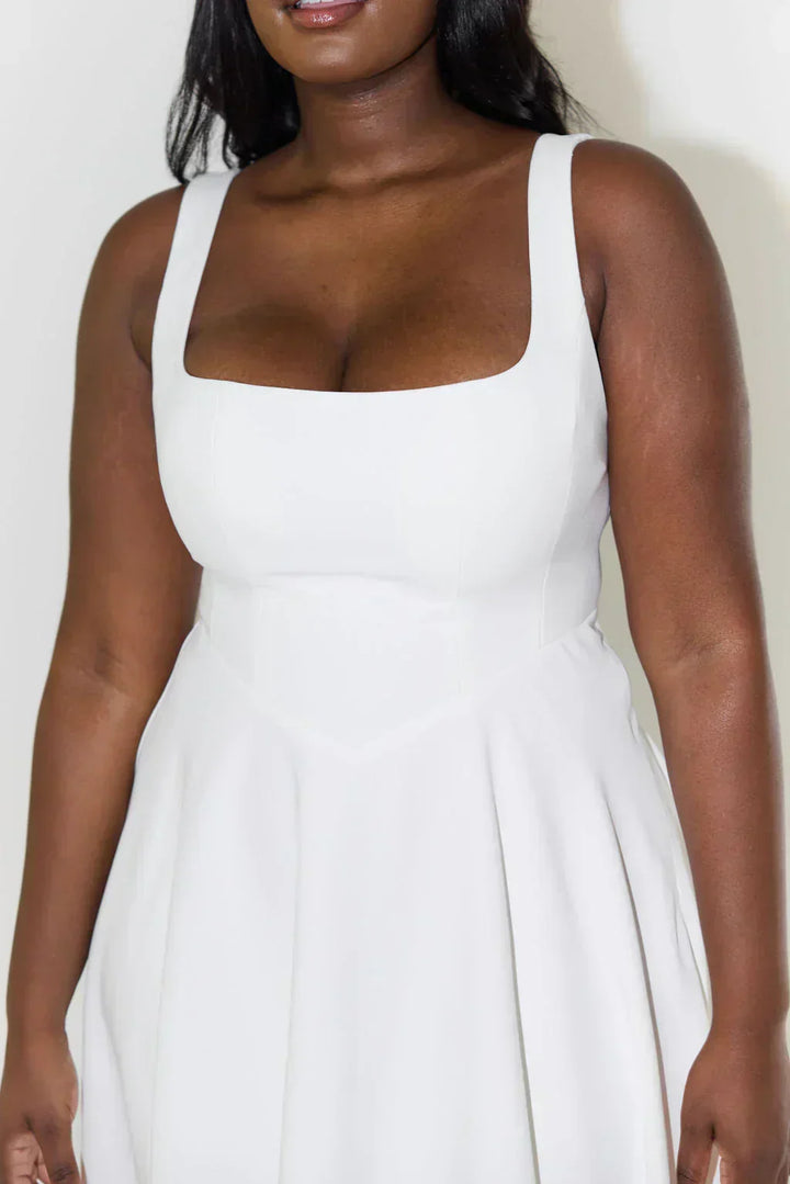 Summer wear women's flattering midi dress, elegant square neck, perfect for a sophisticated look.