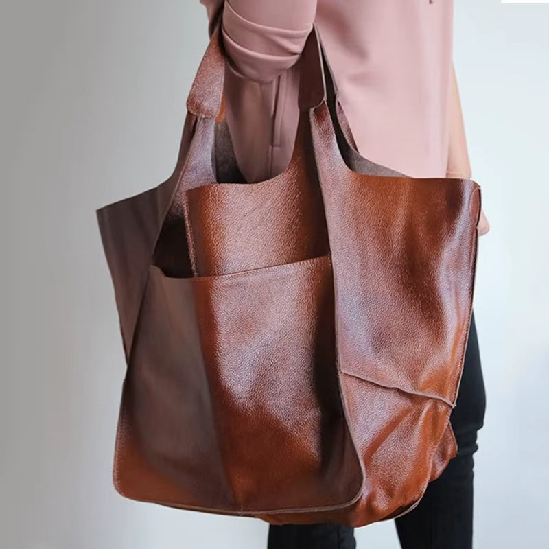 Women's Everyday Carryall Tote, a fashionable & secure bag perfect for daily essentials.