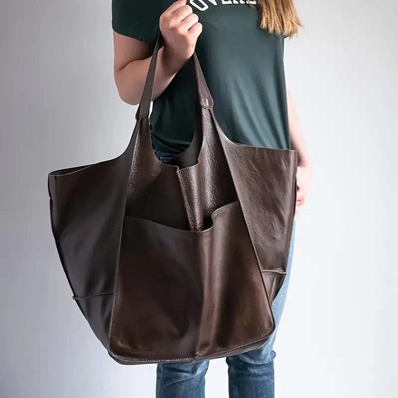 Women's Elegant Shoulder Bag, a grand carryall tote for versatile everyday and travel use.