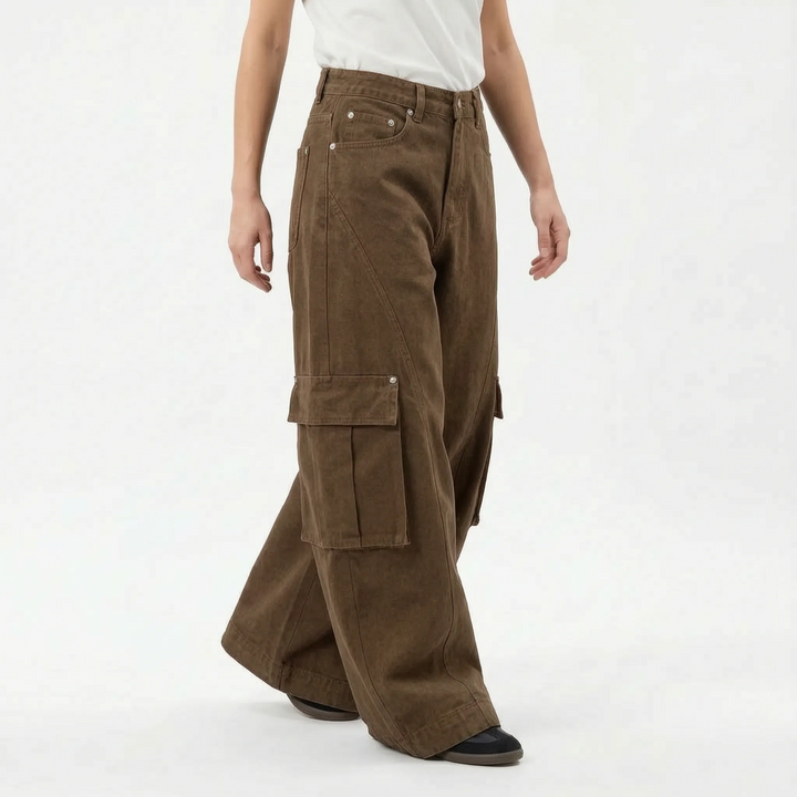 Oversized black women's high-rise baggy wide-leg jeans. Vintage-inspired, comfortable, and perfect for casual fashion outfits.
