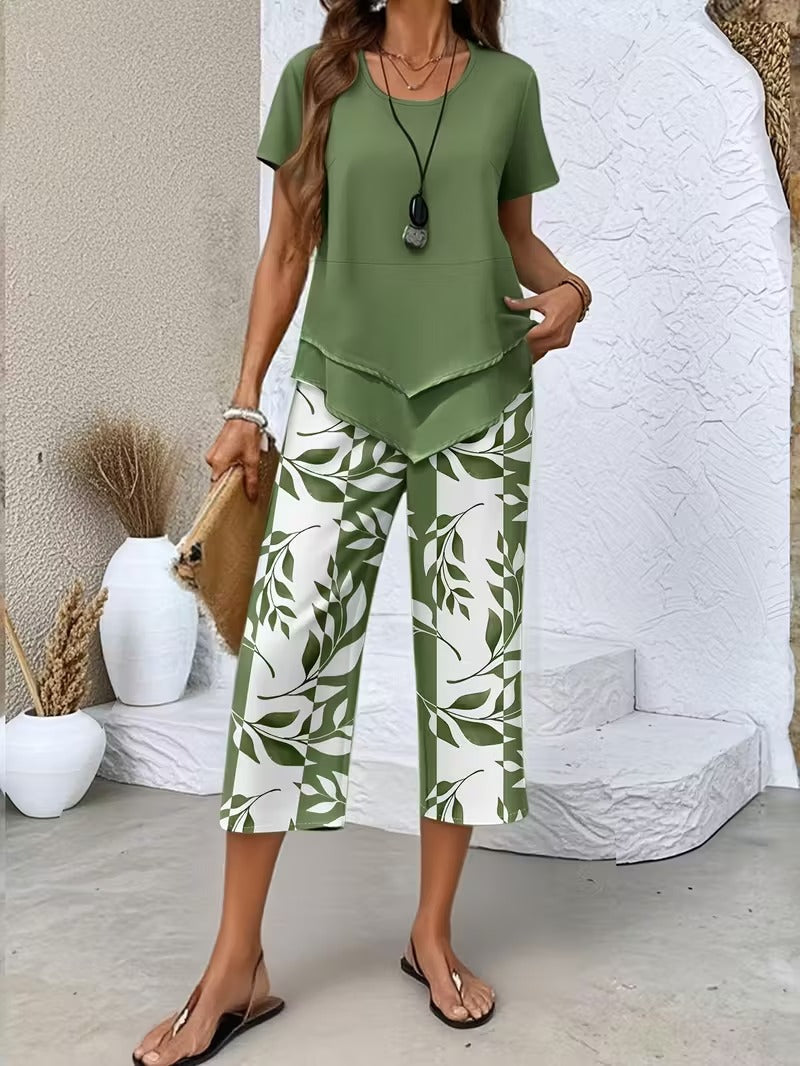 Women's leaf print short sleeve top & cropped pants set. Effortless, relaxed fit summer outfit.