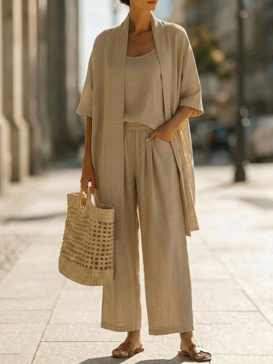 Comfortable women's breathable 3-piece set, designed for a relaxed fit and versatile wear as loungewear or vacation.