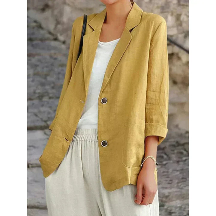 Women's lightweight button-up cardigan, relaxed fit, ideal for spring layering & casual autumn fashion.