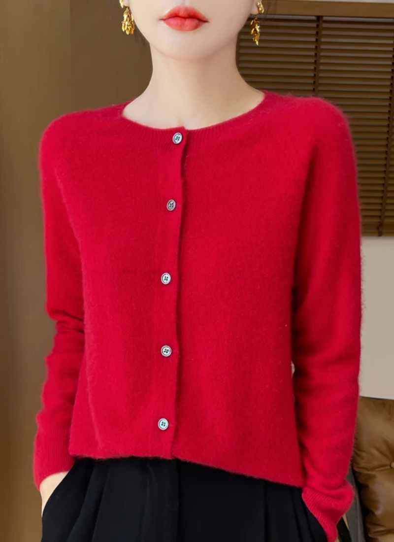 Versatile women's classic cardigan, soft knit, button-down, ideal for all-season layering & elegant casual outfits.