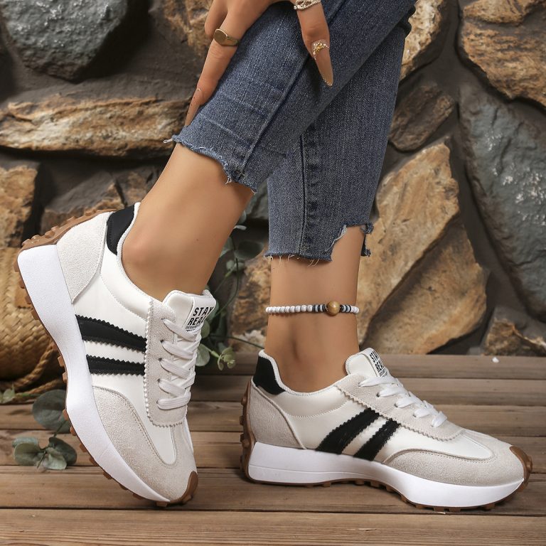 Everyday women's walking trainers, lightweight and supportive with arch support.