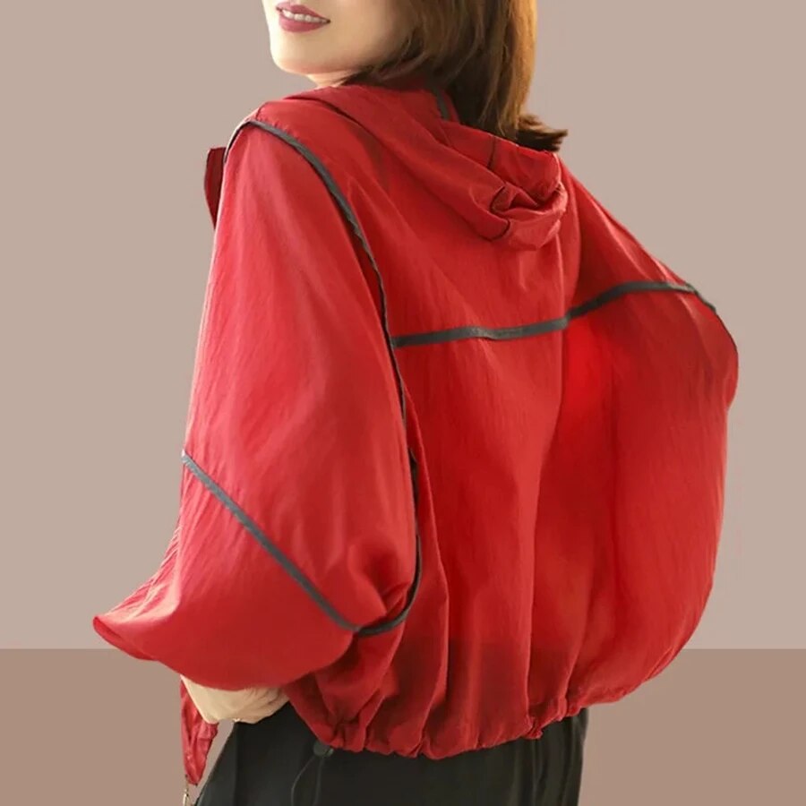 Oversized women's summer hoodie jacket, ideal lightweight outerwear for comfortable spring and summer fashion.