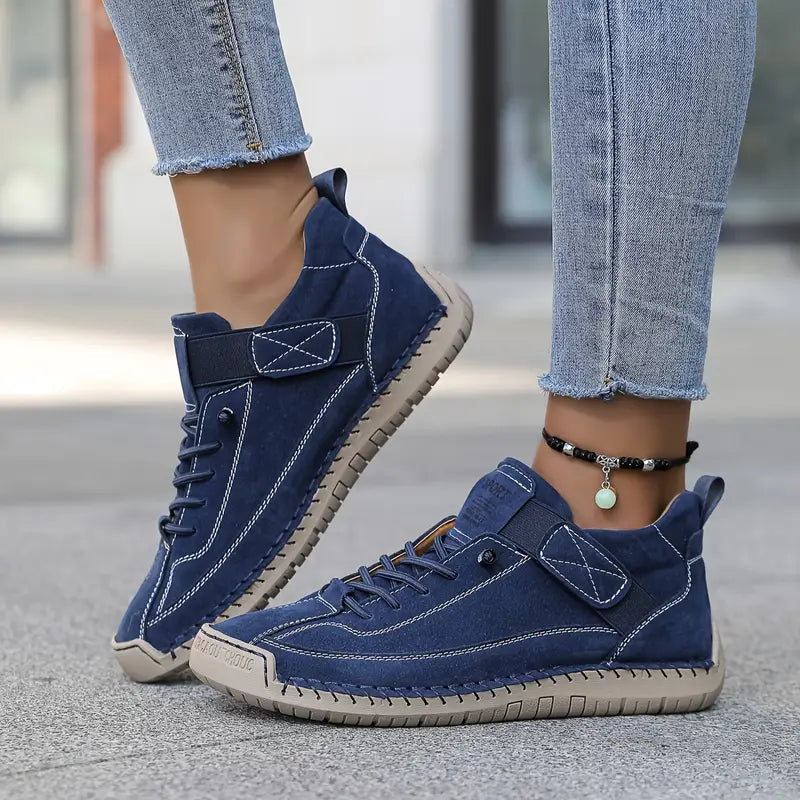 Modern women's lightweight walking trainers, a perfect blend of style and comfort.