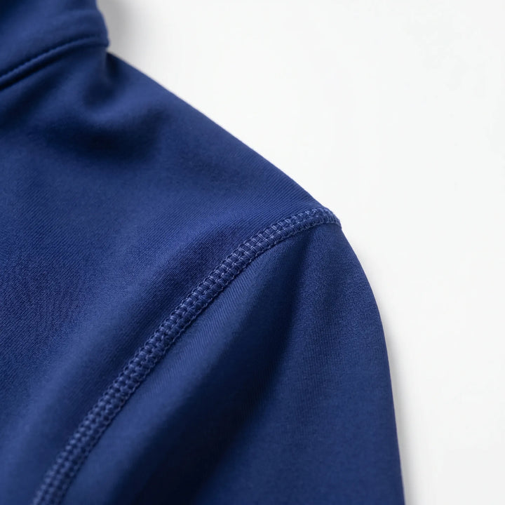 Stylish women's active jacket with long sleeves, ideal for fitness, gym, or athleisure.