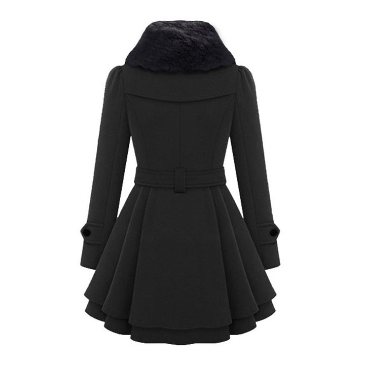 Versatile women's long tailored coat with soft collar, suitable for elegant autumn and winter layering.