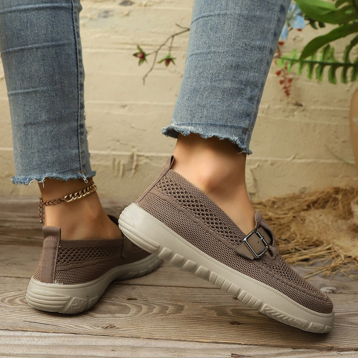 Foot support in elegant women's loafers: The Monaco orthopedic slip-ons.