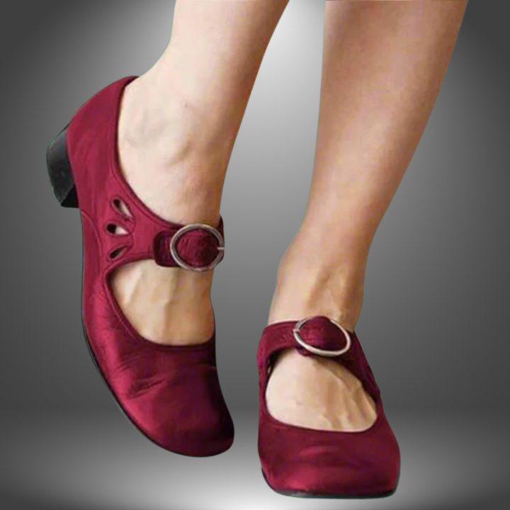 Women's orthopedic sandals with arch support for pain relief. Comfortable walking shoes, ideal for everyday summer wear.