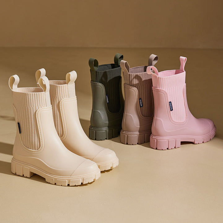 Comfortable women's waterproof ankle boots with arch support, perfect for all-day wear.