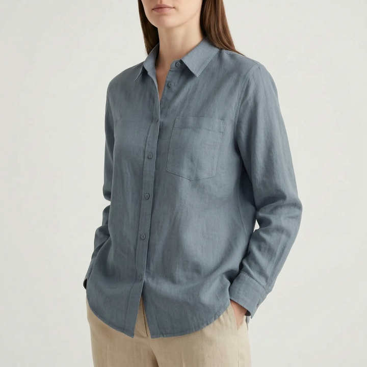 Stylish women's oversized button-down shirt, a must-have for summer. Casual loose fit, long sleeve.