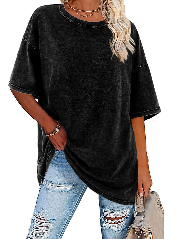 Women's oversized summer shirt with a relaxed fit, perfect for casual wear.