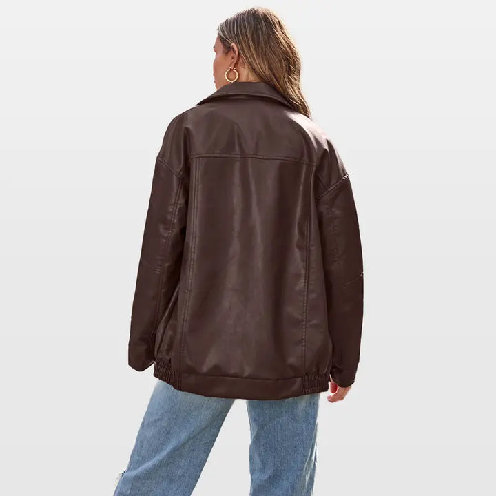 Modern women's oversized zip jacket. Ideal autumn/winter outerwear, offering a relaxed and stylish look.