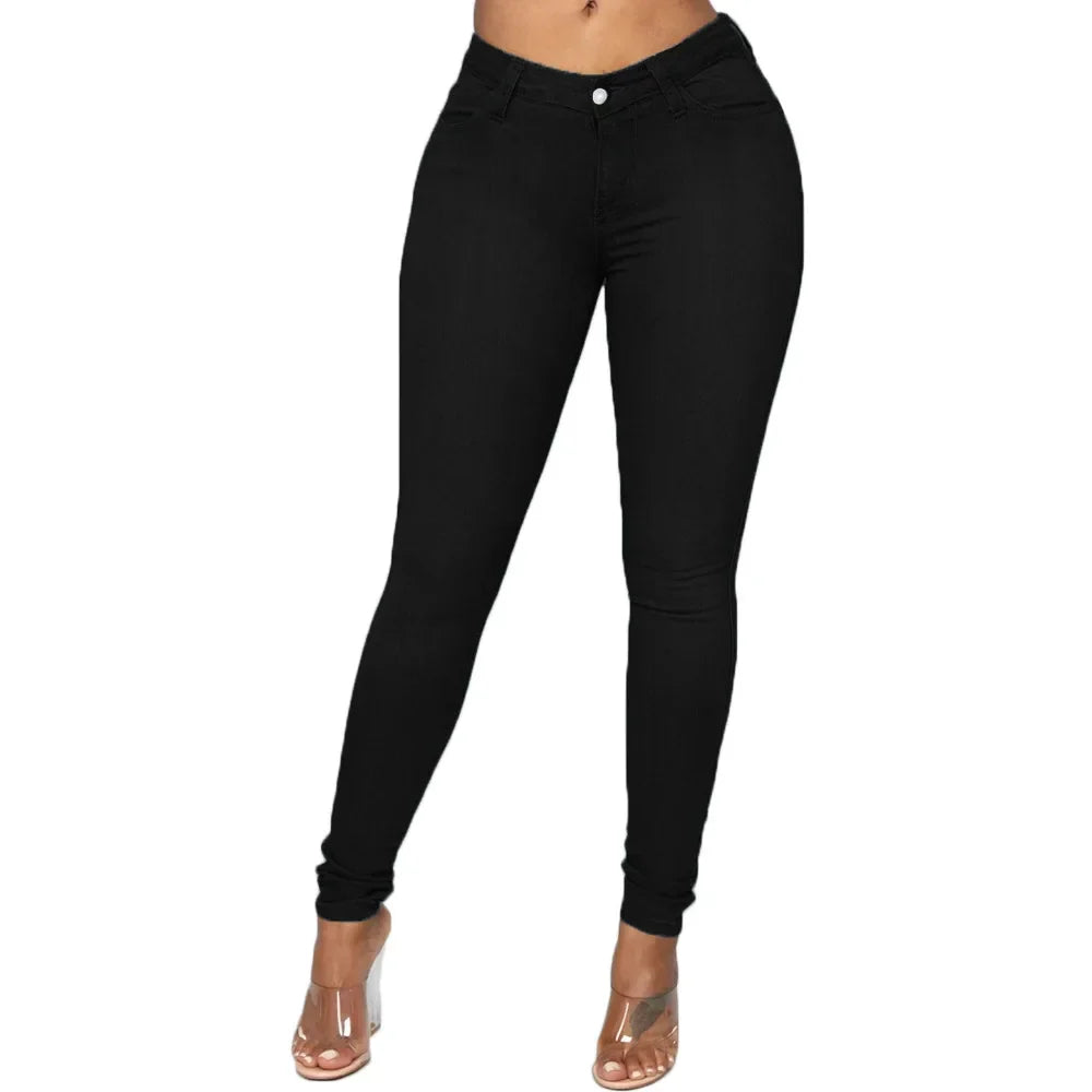 Modern plus size women's skinny jeans with a flattering high waist & stretch fit.