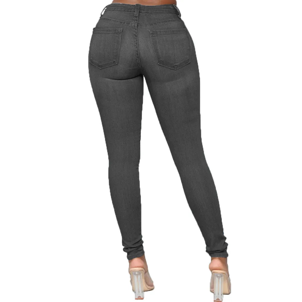 Curvy fit women's plus size stretch skinny jeans, modern and comfortable.