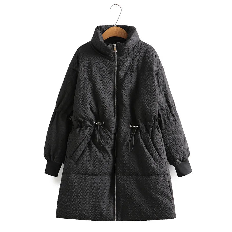 Cozy plus-size women's puffer coat, perfect mid-length warmth.