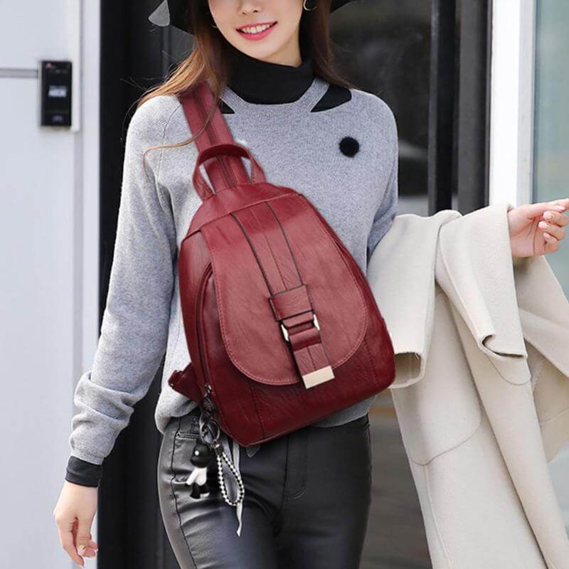 Stylish women's water-resistant leather bag, perfect for both travel and daily use.