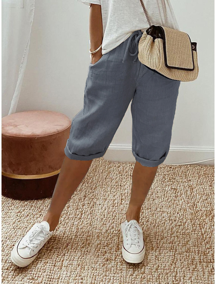 Mid-calf capri trousers for women, relaxed fit, elastic waist, offering ultimate comfort for summer.