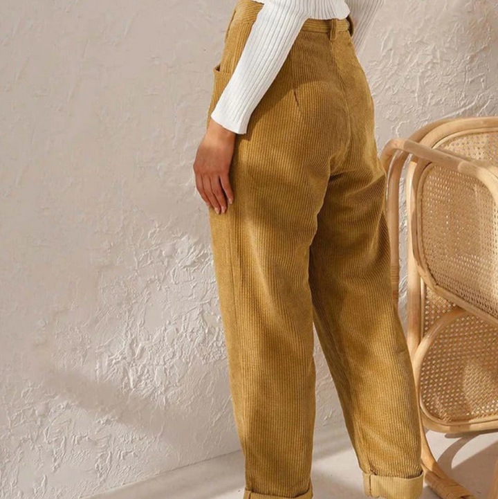 Stylish women's relaxed fit bottoms, offering a modern look for comfortable everyday fashion.