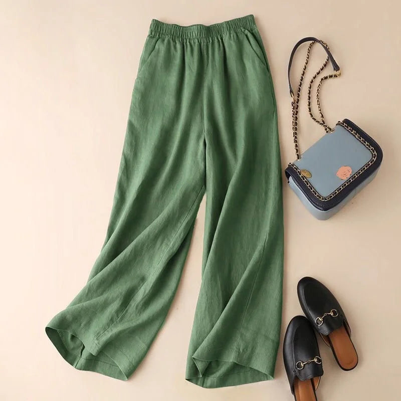 Breathable women's cotton-linen trousers with elastic waist for ultimate relaxed comfort. Ideal for spring & summer.