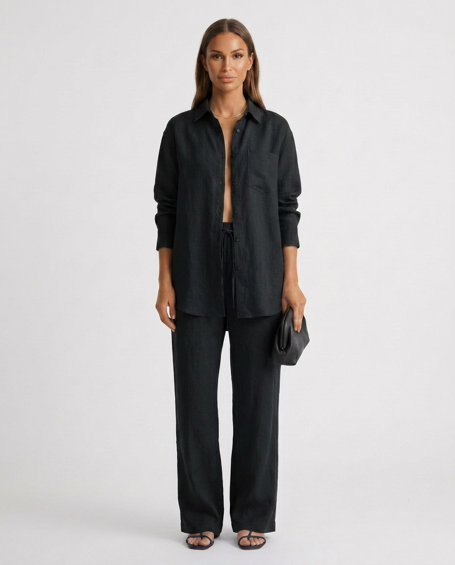 Soft pink women's two-piece lounge set, relaxed fit and cozy for a summer outfit.