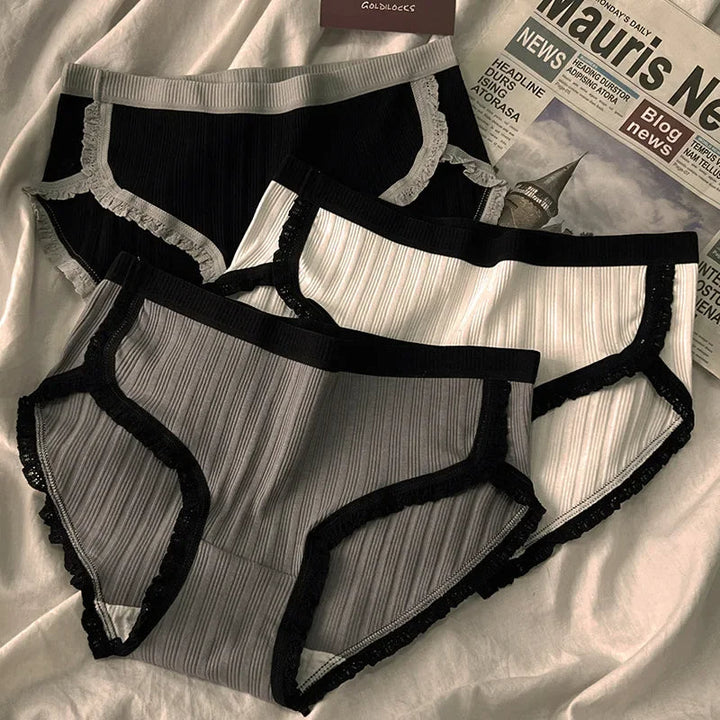 Breathable, no-show high-rise ribbed cotton briefs for women, comfortable 3-pack panties.