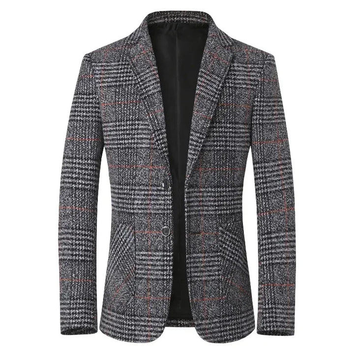 Modern women's tailored plaid blazer, a sharp jacket with a fashionable check pattern for professional wear.