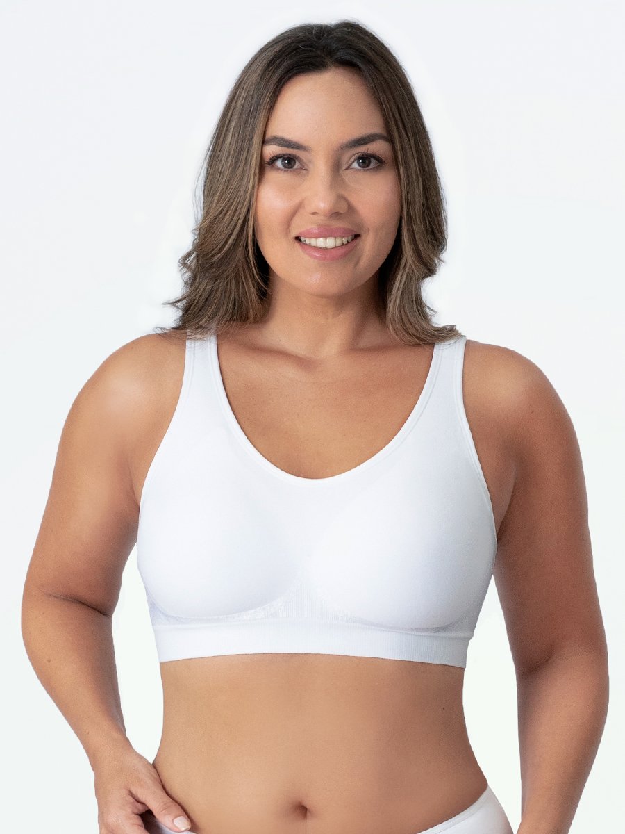 Comfortable women's seamless shapewear sports bra, offering gentle support.