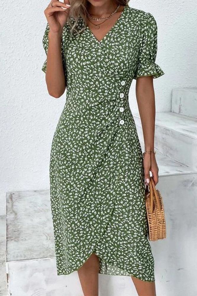 Women's soft pleated midi dress. Elegant & versatile, perfect for any occasion.