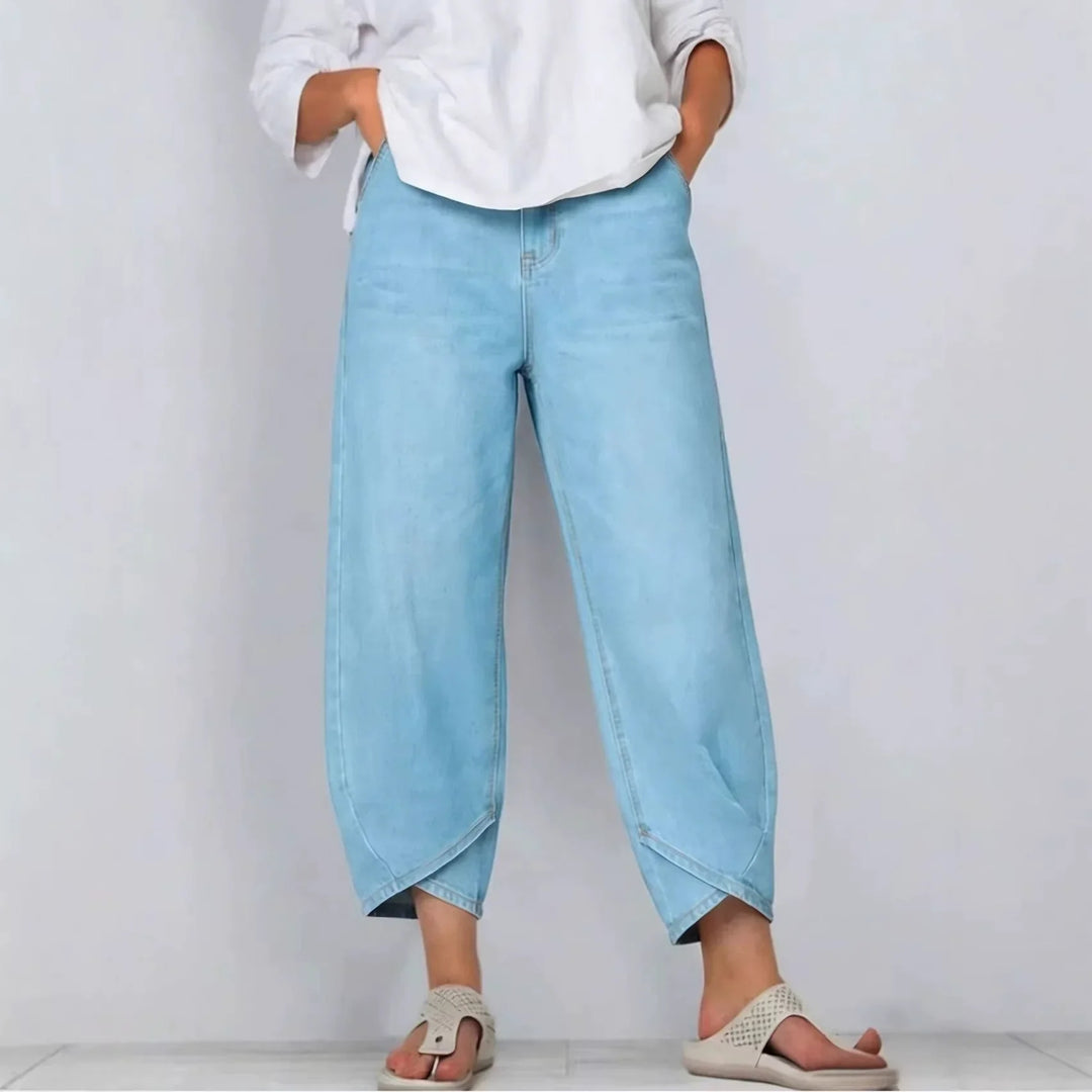 Stylish women's barrel leg cropped jeans, perfect denim pants for versatile fashion and casual everyday looks.