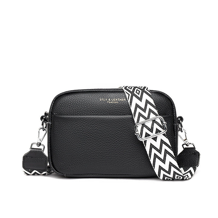 Everyday women's compact bag, a stylish crossbody perfect for essentials.