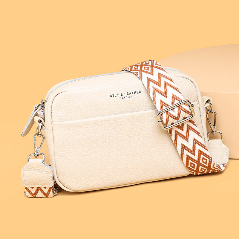 Compact & chic women's everyday bag, easily converts to a shoulder purse.