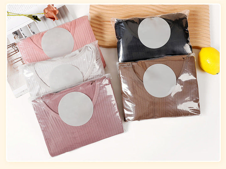 Ultra-soft women's thermal base layer, perfect for sensitive skin and warmth.