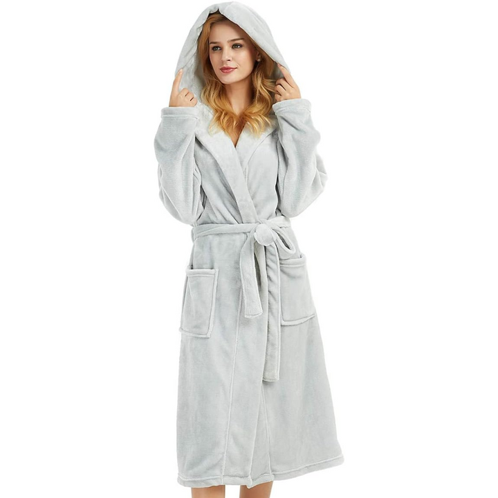 Stylish women's hooded bathrobe, super soft material for ultimate relaxation and cozy comfort at home.