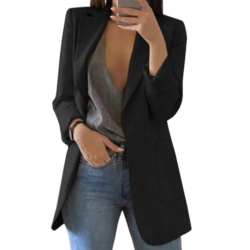 Women's versatile blazer, chic & functional, featuring large pockets for everyday style & comfort.