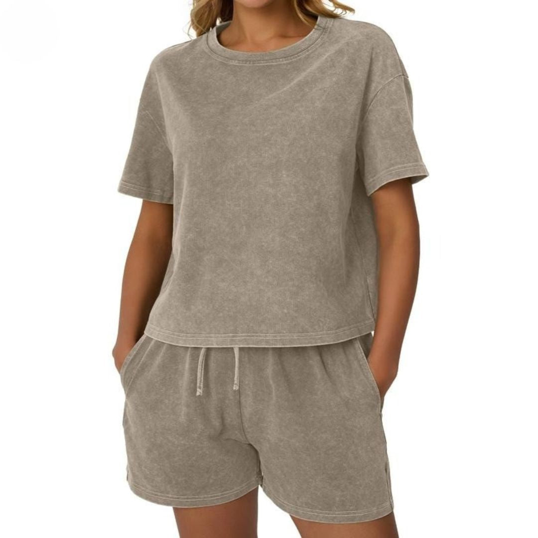 Women's washed cotton lounge set with adjustable shorts & relaxed top, ideal for casual summer comfort.